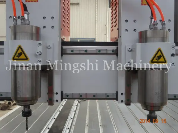 Multi глава 4 оси дерева фрезерный станок с чпу машина для цилиндра гравировки