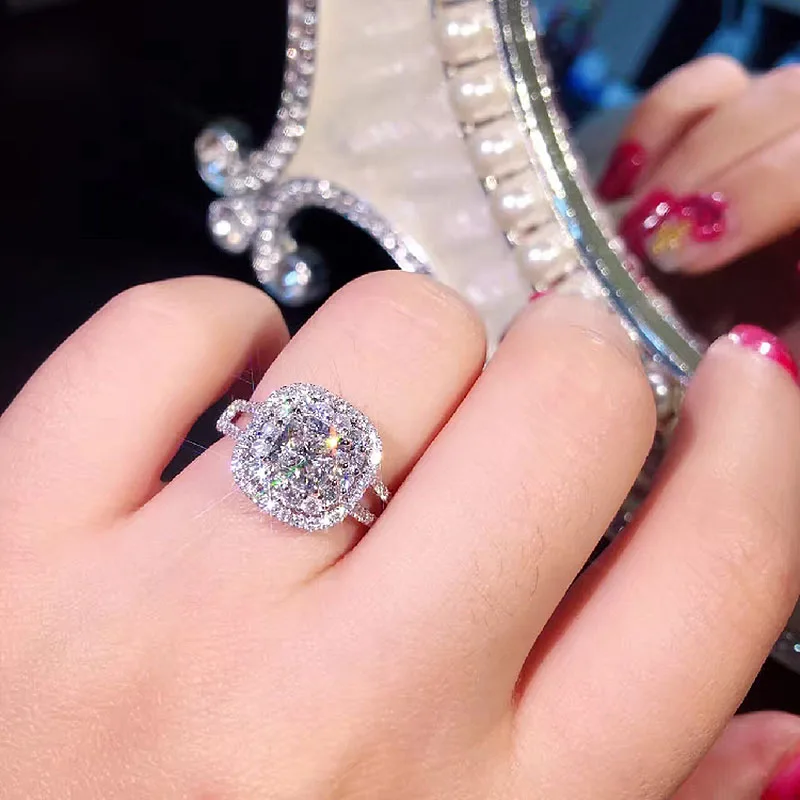 

Cener 1ct 6mm Solid 18K White Gold DF Color Cushion Cut Moissanite Double Halo Ring Engagment Wedding Ring For Women