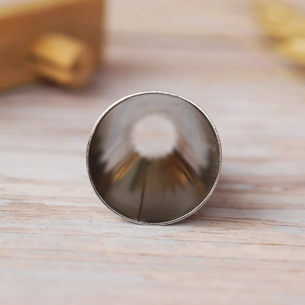 #363 насадка с открытой звездой для украшения тортов маленького размера