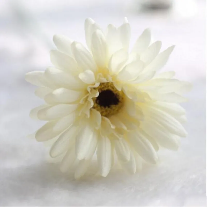Beige White 1 шт. 23 Цвета 55 см Симпатичные искусственные шелковые цветы герберы, ромашки, цветные букеты герберы, небольшие подарки для вечеринки - Цвет: Beige White