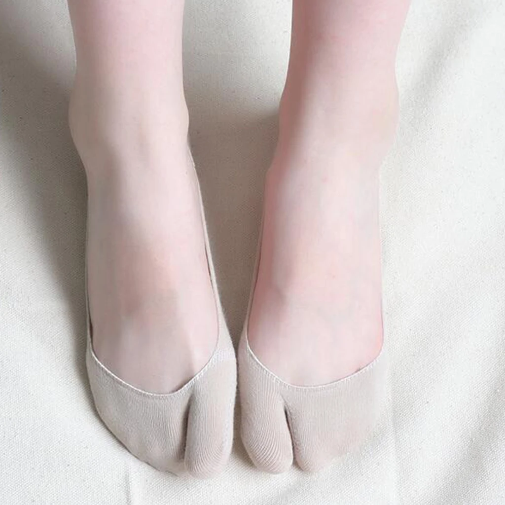 1 Pair Women's Big Toe Flip Flop Tabi Socks V Toe Tabi Ankle Socks Casual Boat Hidden Invisible Socks Non-Slip Socks for Flats
