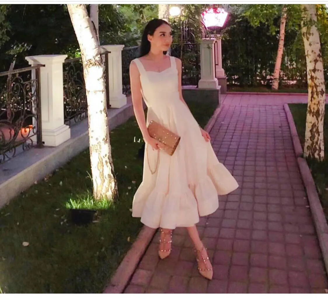 Женское платье трапециевидной формы из полиэстера летнее на бретельках в стиле