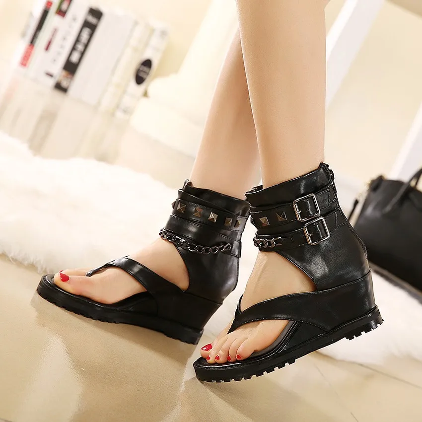 Сандалии женские на платформе босоножки-гладиаторы в стиле панк обувь танкетке и