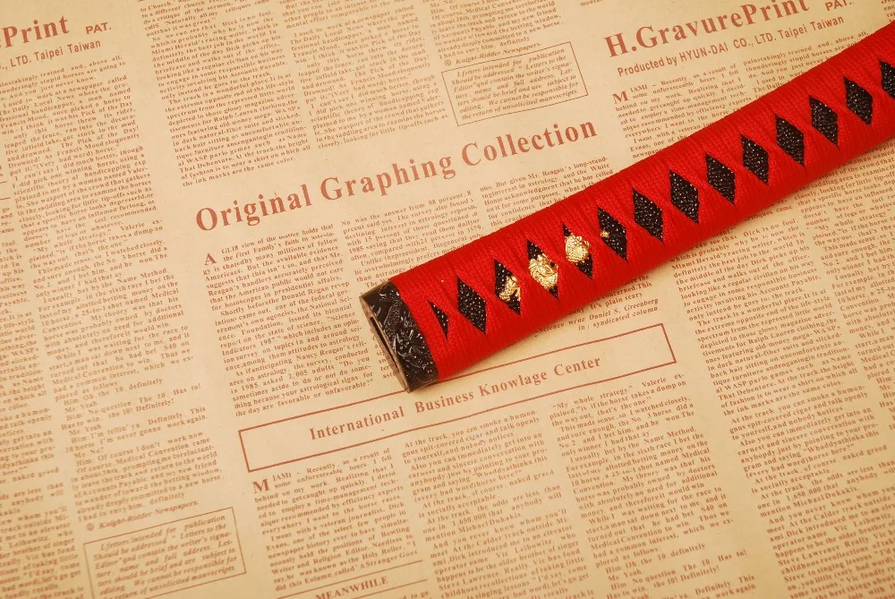 Изящный набор деревянных поделок ручка Tsuka из красного шелка Ito черного Rayskin и