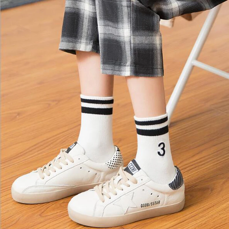 

Morematch 1 Pair Women Sports Sock Double Stripe Embroidery Number 3 Cotton Socks College Style Socks 5 Colors Optional