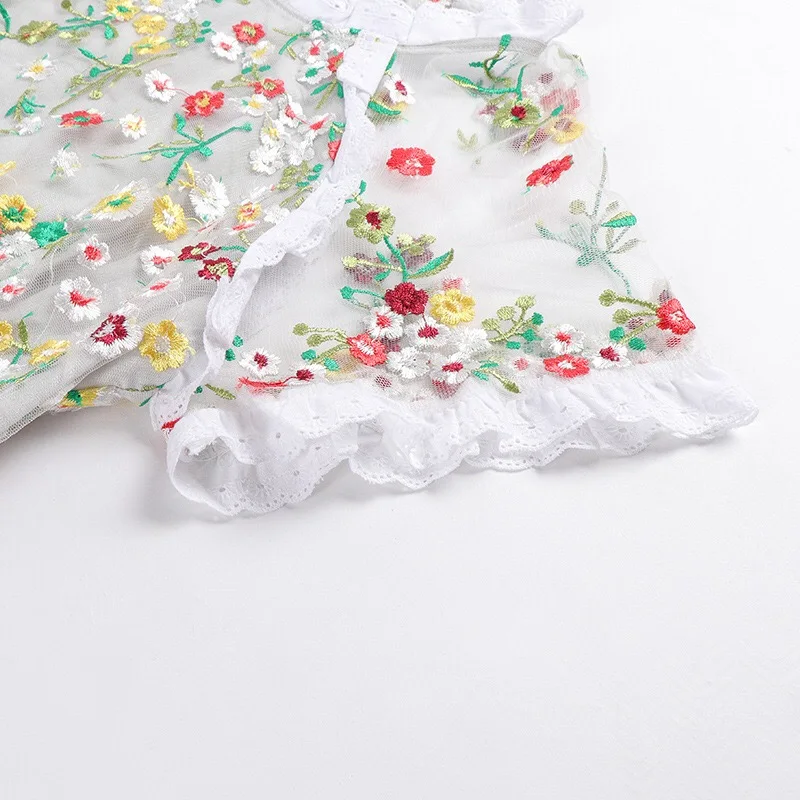 Женское вечернее платье до щиколотки белое с цветочной вышивкой и цветочным