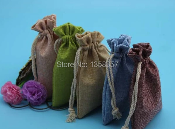 100 шт./лот оптовая продажа джутовых/льняных подарочных мешков на шнурке для