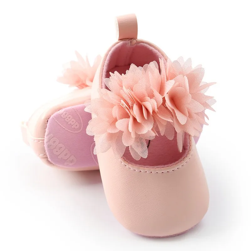 Весенняя обувь из искусственной кожи с кружевом и цветочным узором для маленьких