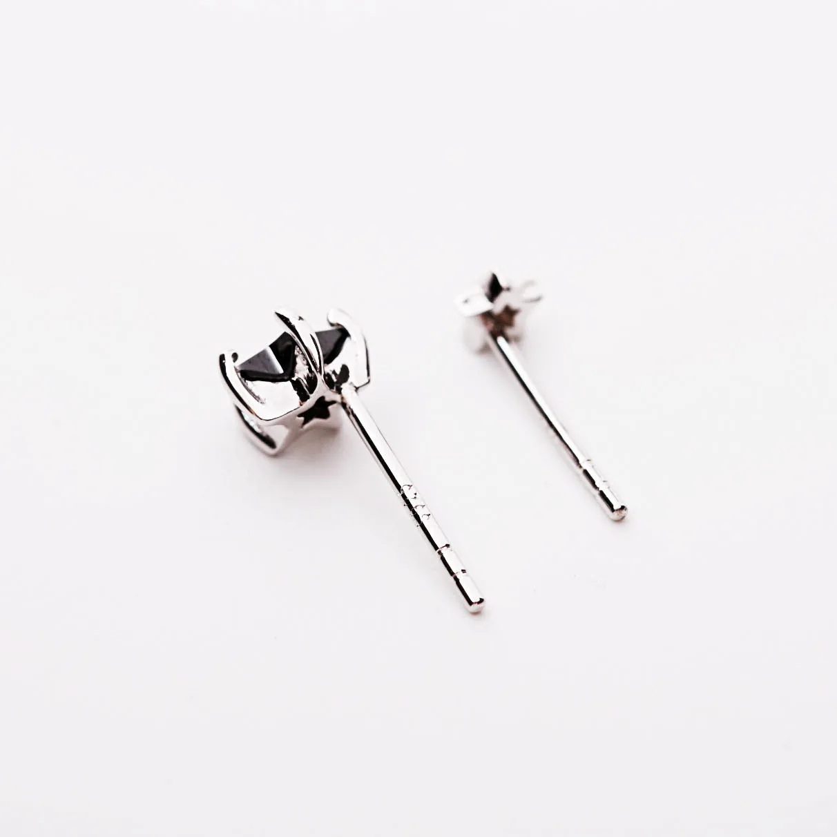 Женские серьги гвоздики из серебра 100% пробы с фианитом|hypoallergenic stud earrings|fashion