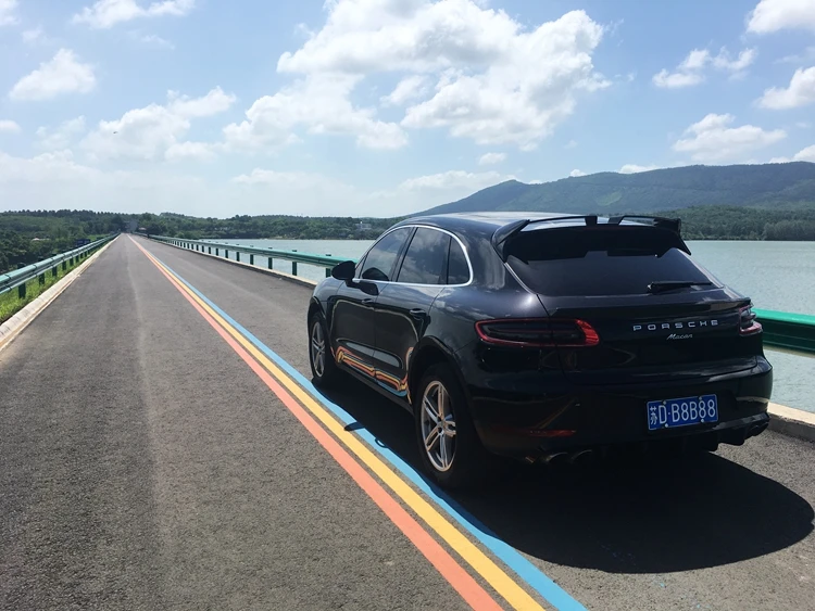 Для Porsche Macan карбоновый задний спойлер ABS Материал Задний спойлер багажник крыло черная краска цвет-UP