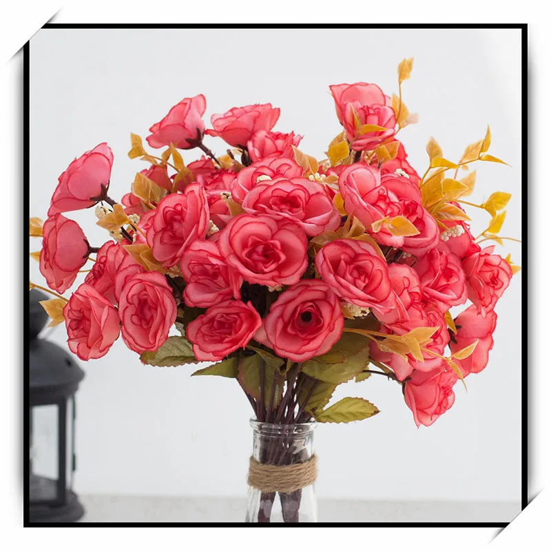 Букет роз в европейском стиле Шелковый искусственный цветок маленькие бутоны