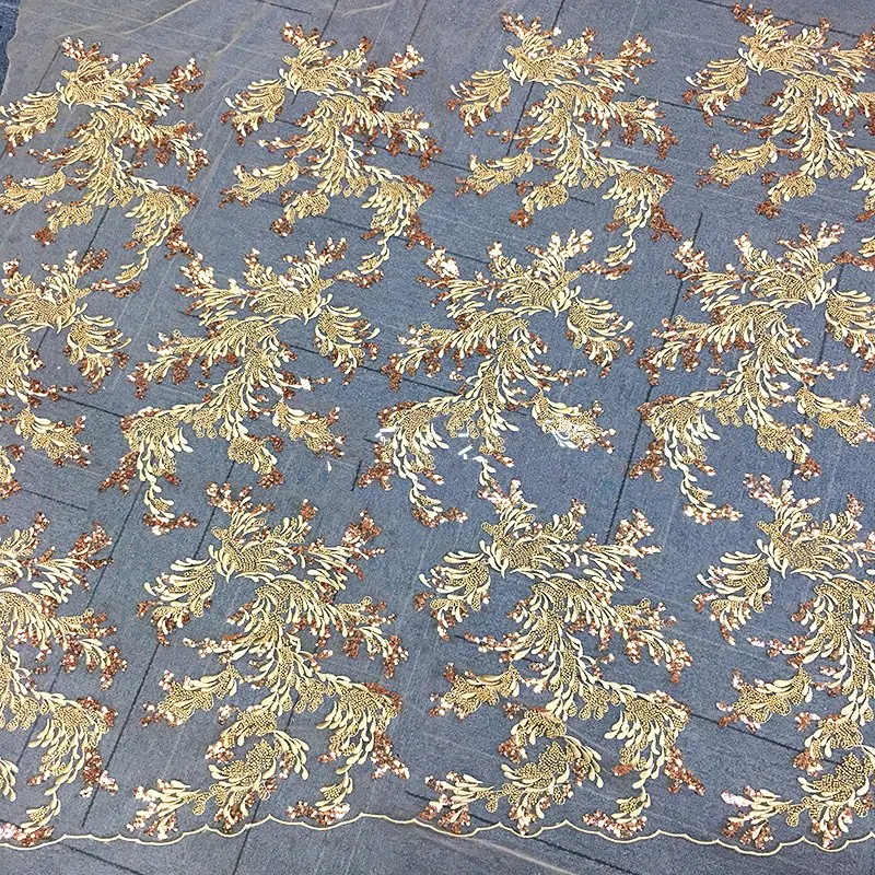 Зернистое золото цвета шампанского украшенное бисером кружевная вышитая ткань