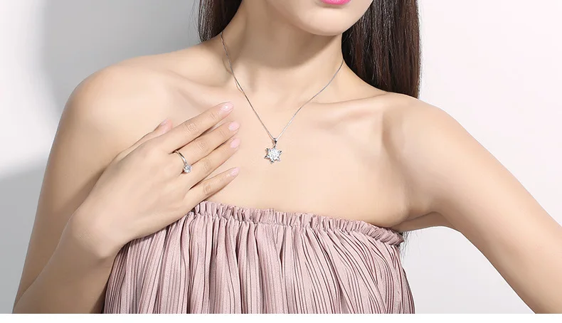 Ожерелье женское из серебра 2017 пробы с подвеской в виде снежинки