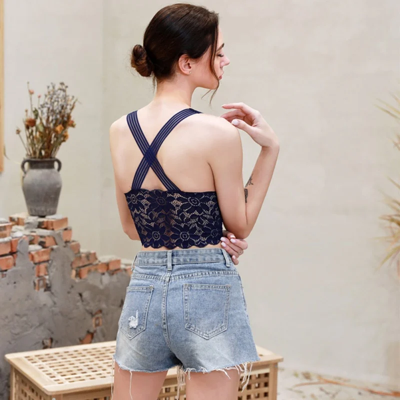 Нижнее белье женское с глубоким треугольным вырезом без косточек пуш-апом |