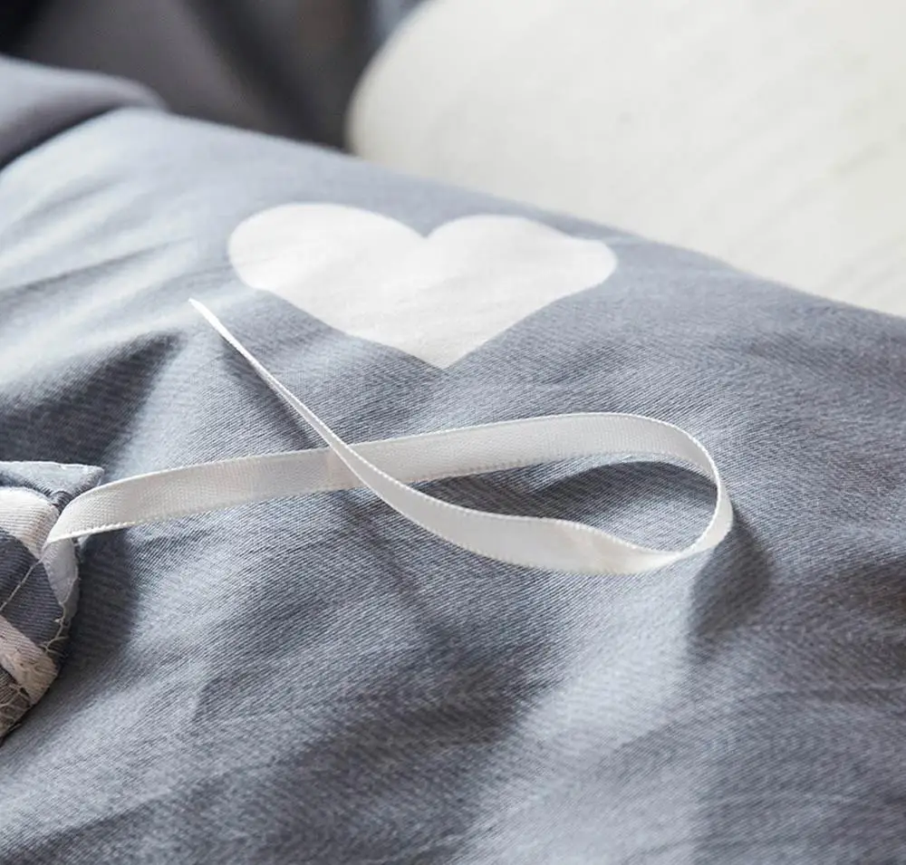 Набор постельного белья из 3 предметов с сердечками и серыми гипоаллергенный