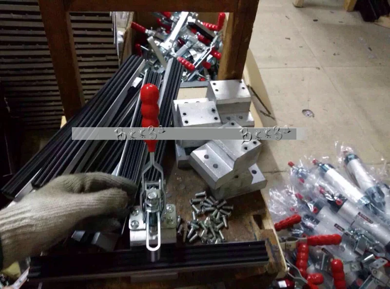 

Pneumatic Screen Stretching Machine 4# Manual Clamp Chuck Stretcher L300*W300mm Printing Plate Cast Steel