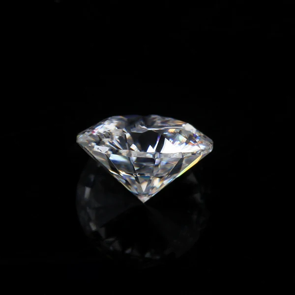 Камни с муассанитом для изготовления ювелирных изделий незакрепленные