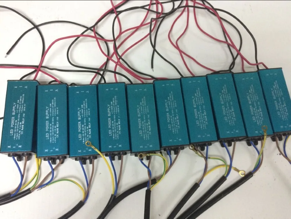 Водонепроницаемый светодиодный драйвер постоянного тока AC85V-265V в DC 20-39 1500 мА для 50