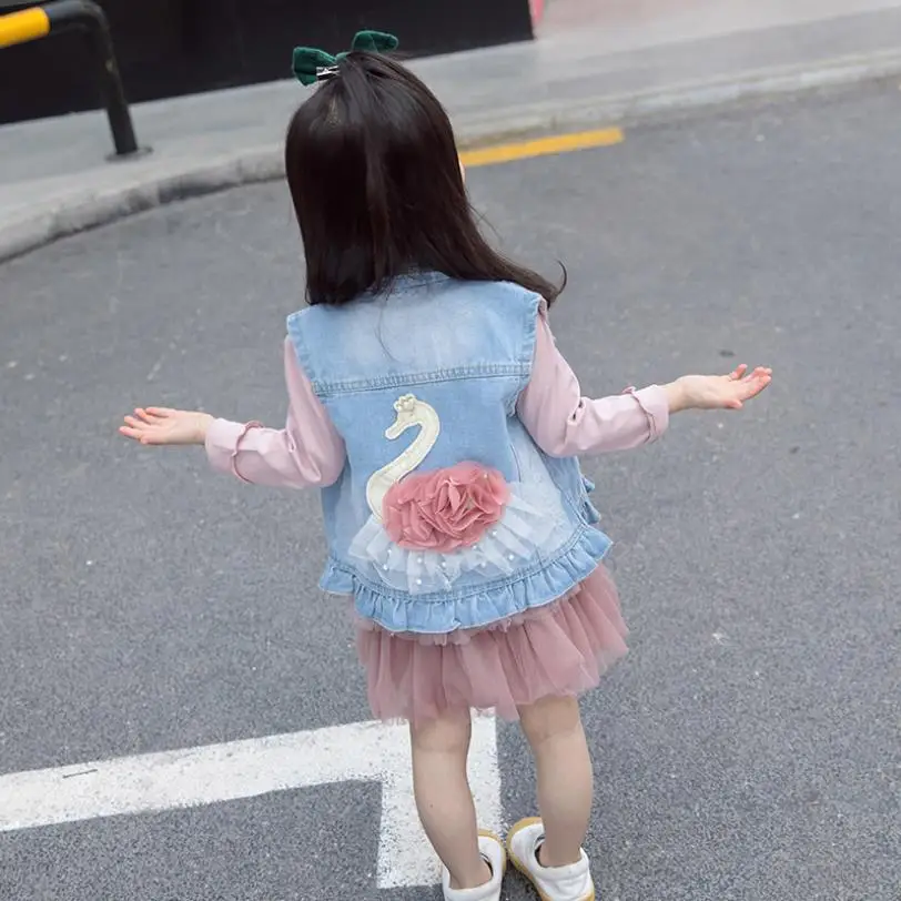 

Джинсовый жилет для маленьких девочек, новинка весны, верхняя одежда с милым лебедем и оборками для детей, детские хлопковые топы для девоче...