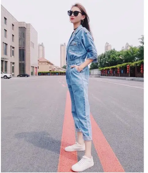 Женский джинсовый комбинезон с длинным рукавом однотонный до щиколотки отложным