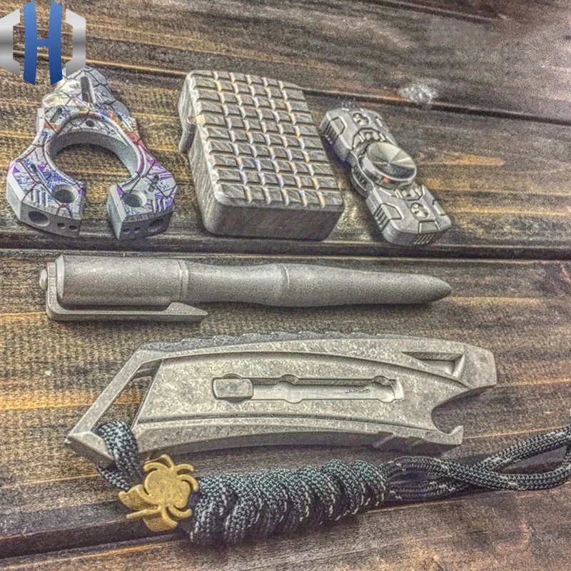 Harga Titanium Pena Taktis Multi-Fungsi Jendela Rusak Melarikan Diri Serangan Senjata Outdoor Wanita Pertahanan Dengan Isi Ulang