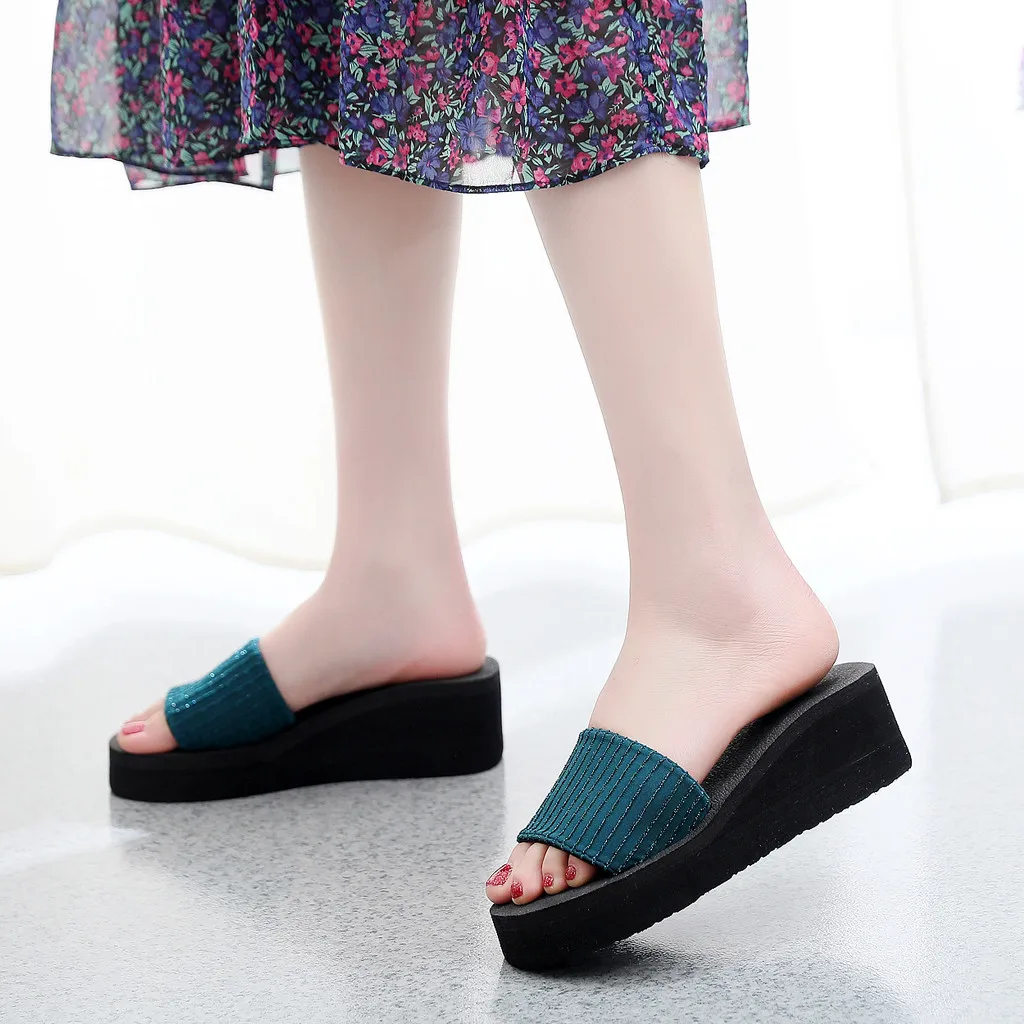 Женские слиперы летние сандалии на танкетке пляжные домашние платформе