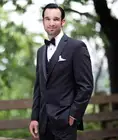 Лидер продаж 2015, темно-синие смокинги для жениха с двумя кнопками и вырезом, мужские свадебные платья, одежда для выпускного вечера (пиджак + брюки + жилет + галстук)