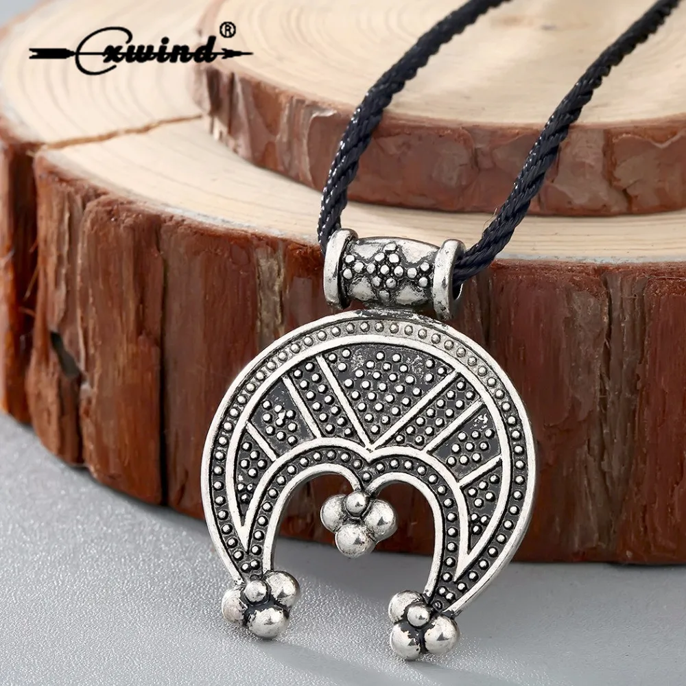 

Cxwind Vintage Tricorn Lunula is female protective Amulet Necklace Crescent Viking Pendant Women Men Fashion Necklaces Jewelry