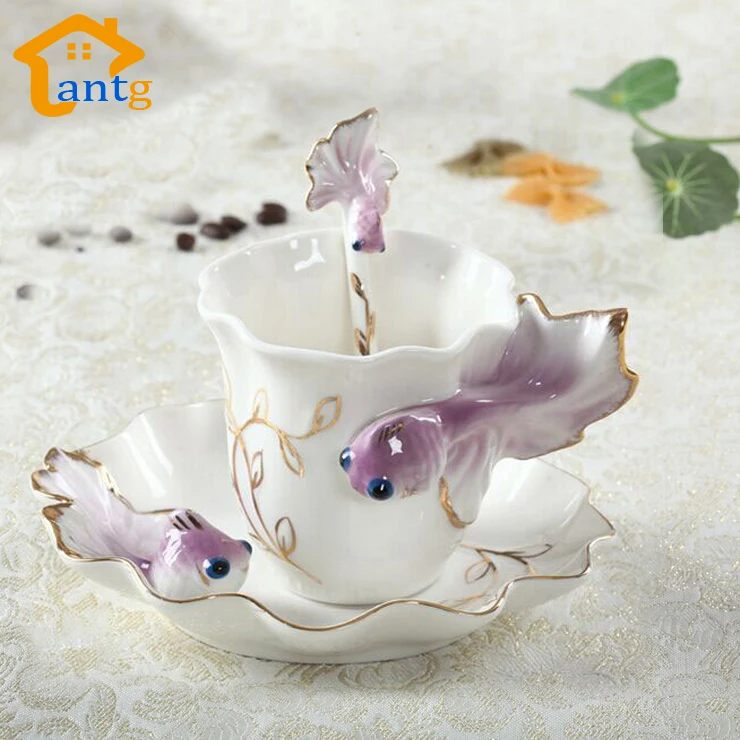 Фарфоровые кружки и чашки керамическая чашка для кофе с эмалью золотых рыбок