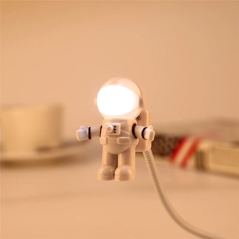 2 шт. Мини Прохладный астронавт Spaceman USB LED Light любовный Стиль Регулируемый ночник