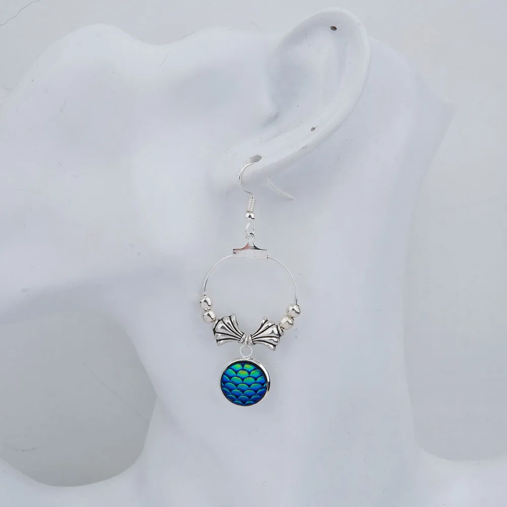 DoreenBeads Русалка из смолы Рыба/дракон весы серьги Drusy Ювелирные изделия Серебряный цвет фиолетовый синий AB РАДУГА круглый, 1 пара