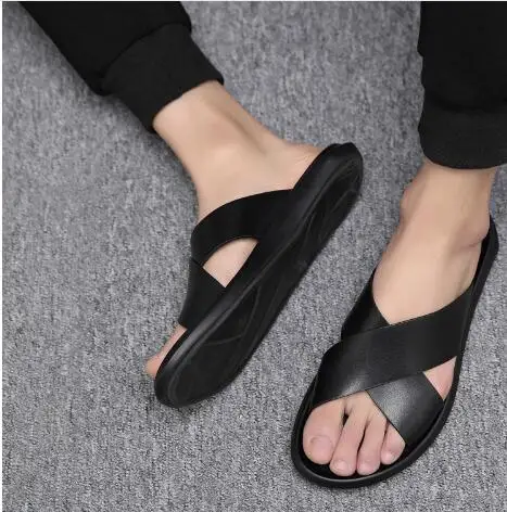 Мужская обувь модные пляжные тапочки кожаная на плоской подошве женские черные