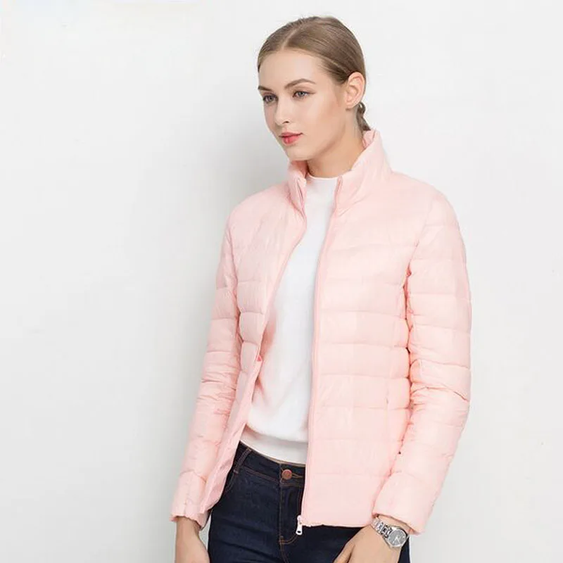 Женская длинная парка на белом утином пуху ультралегкий светильник новинка