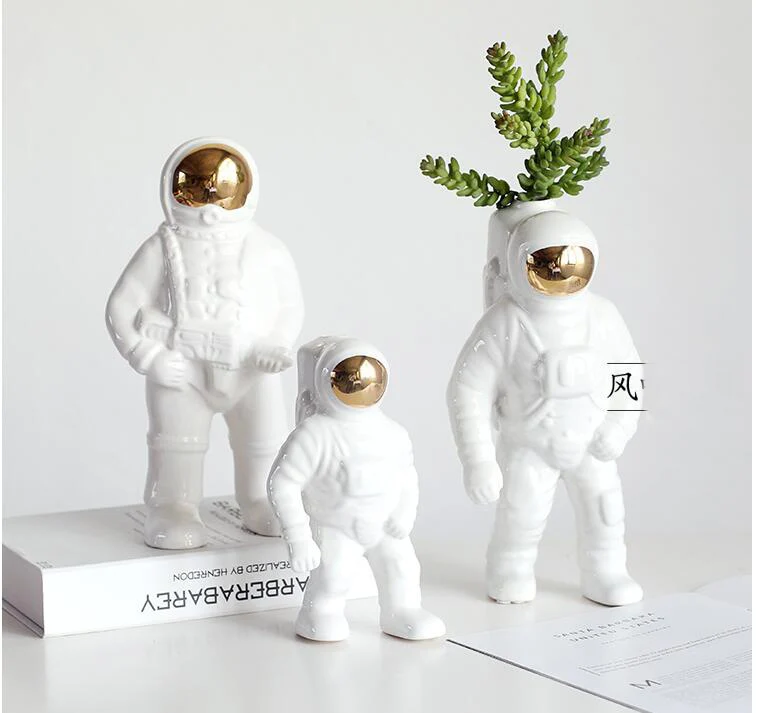 Space man Astronaut Vase Ceramic Model Unique Dried Flowers White for Table Top Decor Tool | Дом и сад