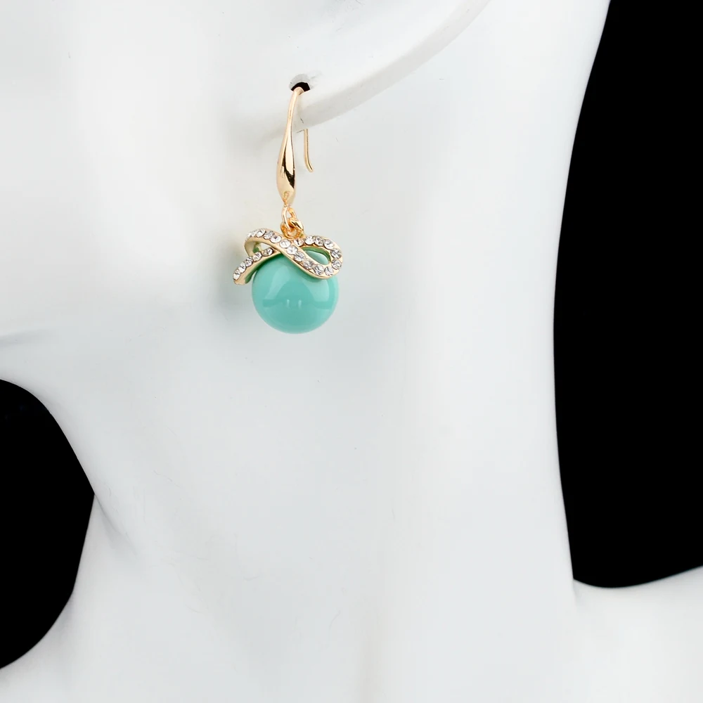 

CHICVIE Ethnic Wedding Simulated Pearl Earrings For Women Statement Gold Color Crystal Drop Earrings Fashion Jewelry SER140092