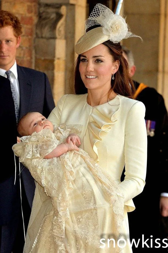 Знаменитый принц Джордж платья с длинными рукавами на крестины красивым