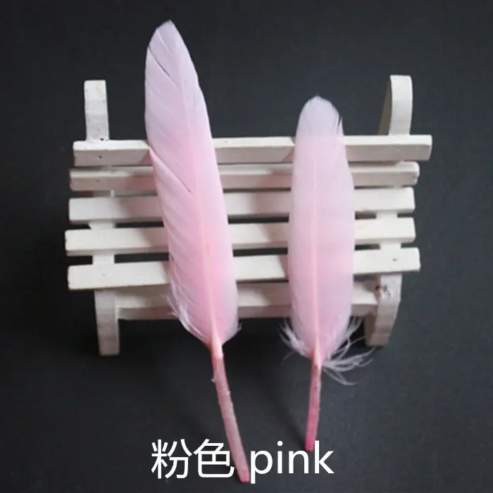 pink Дешевые для продажи 50x красочные окрашенные Свободные гусиные перья из Индии; для головного убора DIY свадебный букет украшения ремесло для домашнего декора - Цвет: pink