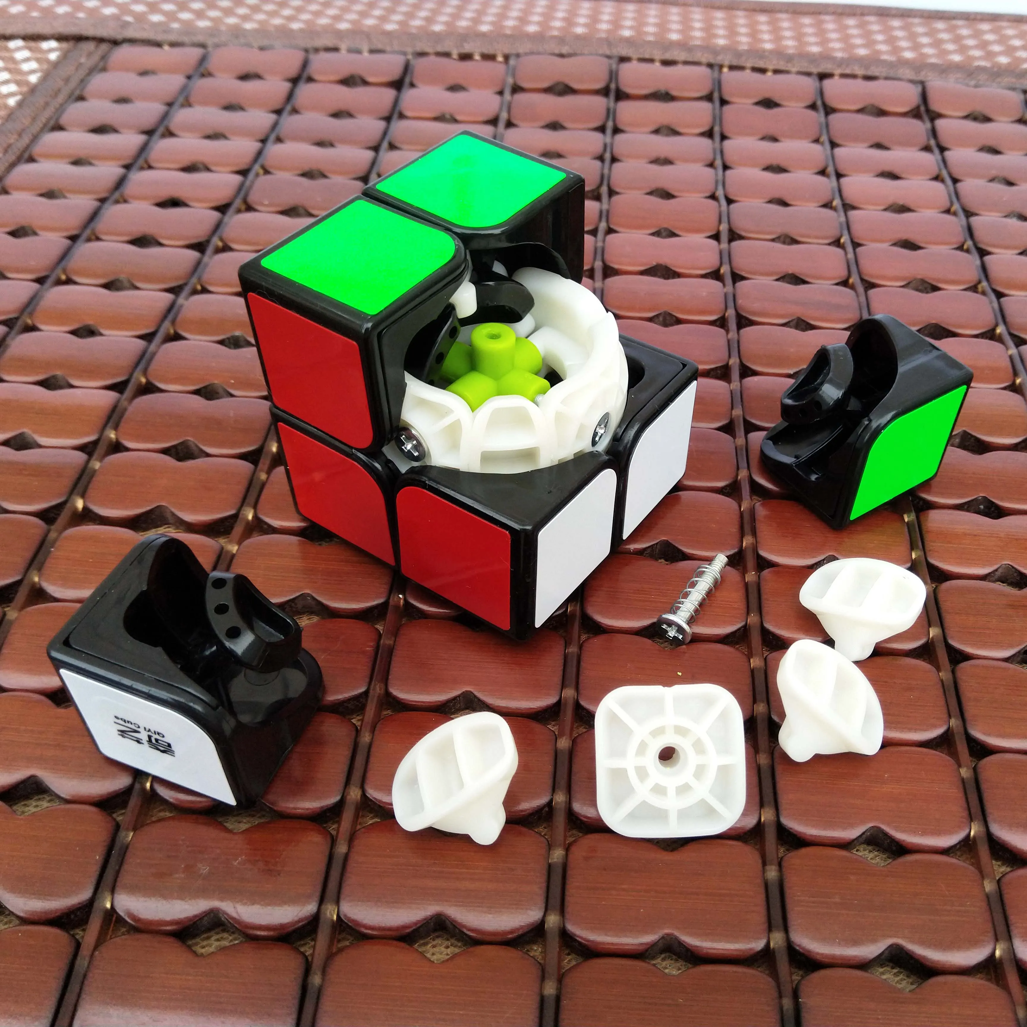 Qiyi 2X2 магический куб 3x3 профессиональный Cubo Magico 2x2x2 скоростной куб карманный 3x3x3 Кубики-головоломки Развивающие игрушки для детей