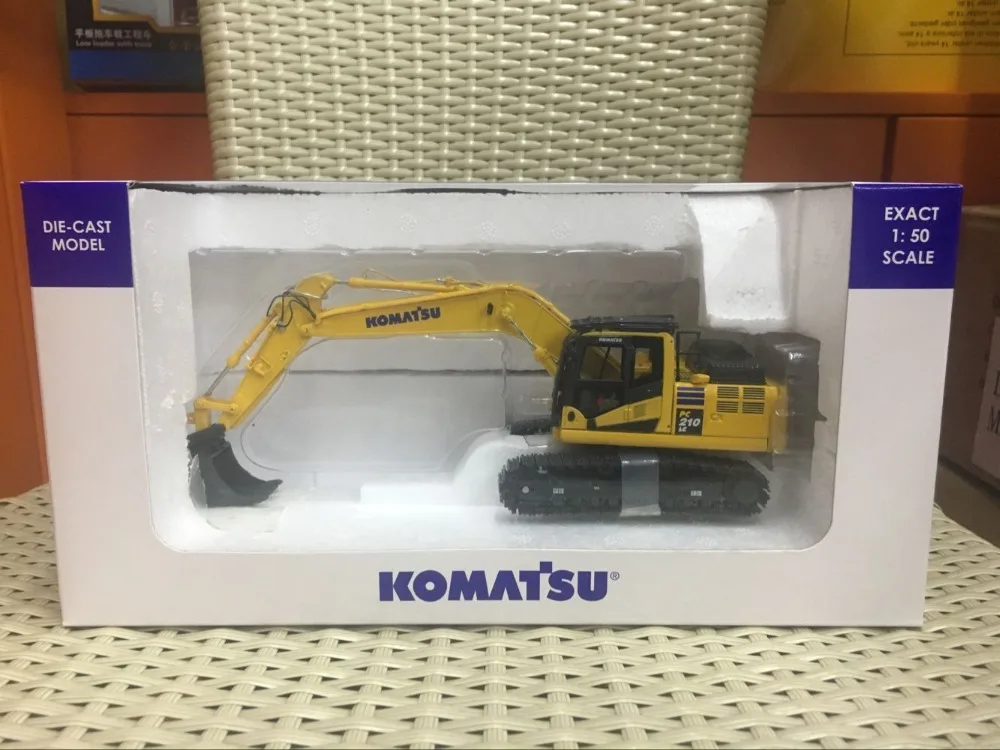 Коллекционная литая под давлением масштабная модель копия 1:50 Komatsu PC210LC-11