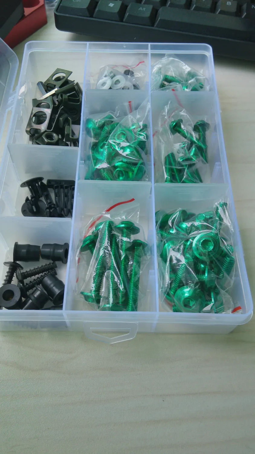 

motorcycle accessories custom fairing screw bolt windscreen screw FOR SUZUKI GSXR600 2006-2010 GSXR750 2006-2010 GSXR1000 2005