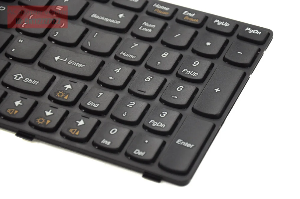 

The new FOR LENOVO y570 y570n y570i7 y570 Y570D laptop keyboard