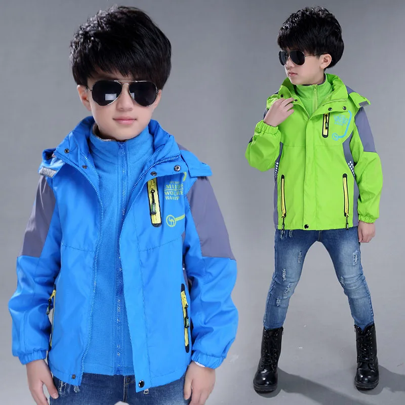 Комплект одежды для детей на весну и осень практичная куртка с капюшоном