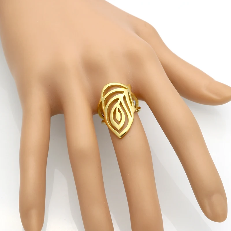 Женское кольцо с большим листом BORASI коктейльное из нержавеющей стали золотого
