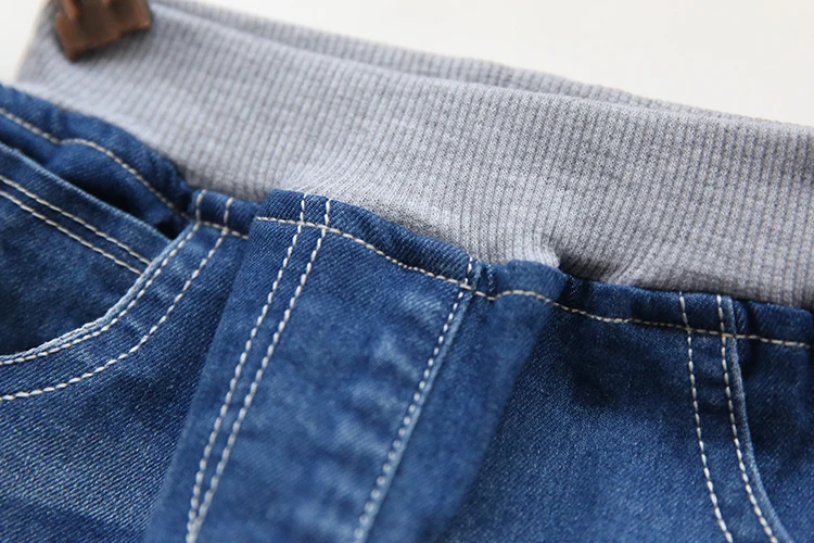 Новое поступление повседневные джинсы для маленьких девочек с цветочной