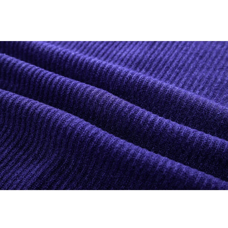 Женское трикотажное платье-свитер элегантное облегающее с длинным рукавом