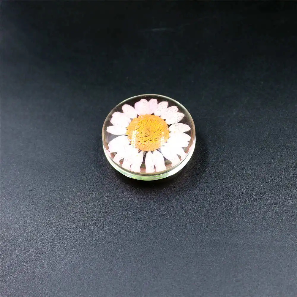 ZHUBI 2pcs 30MM Handmade Vintage Style Natural Dried Sun Flowers Long Necklaces & Pendants Glass Flat Ball Resin Cameo Pendant |