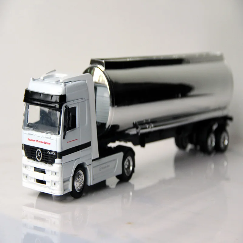 Классический игрушечный автомобиль Mercedes 1/43| |