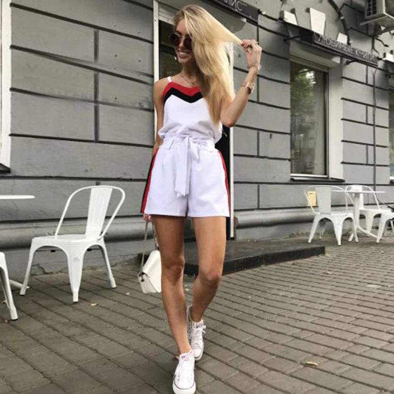 Женский узкий костюм-двойка MVGIRLRU, костюм в полоску с топом на бретелях и с карманами и с шортами в стиле пэчворк на лето