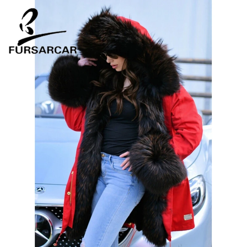 Новая стильная женская шуба FURSARCAR с отделкой из натурального меха енота на