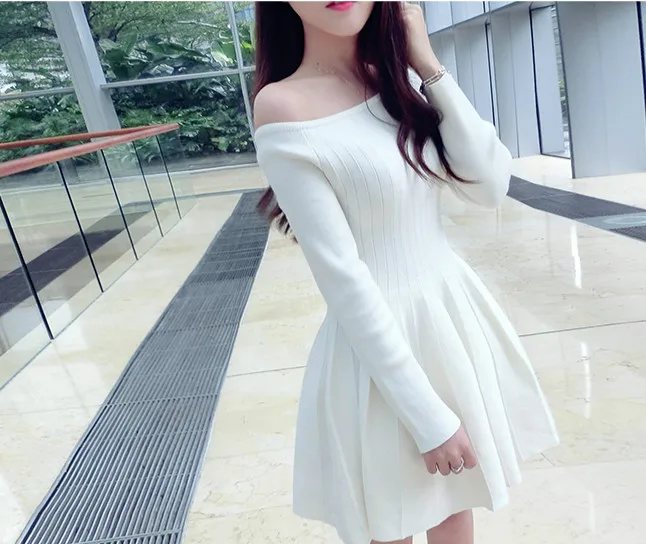 Женское трикотажное облегающее платье без бретелек с длинным рукавом и разрезом